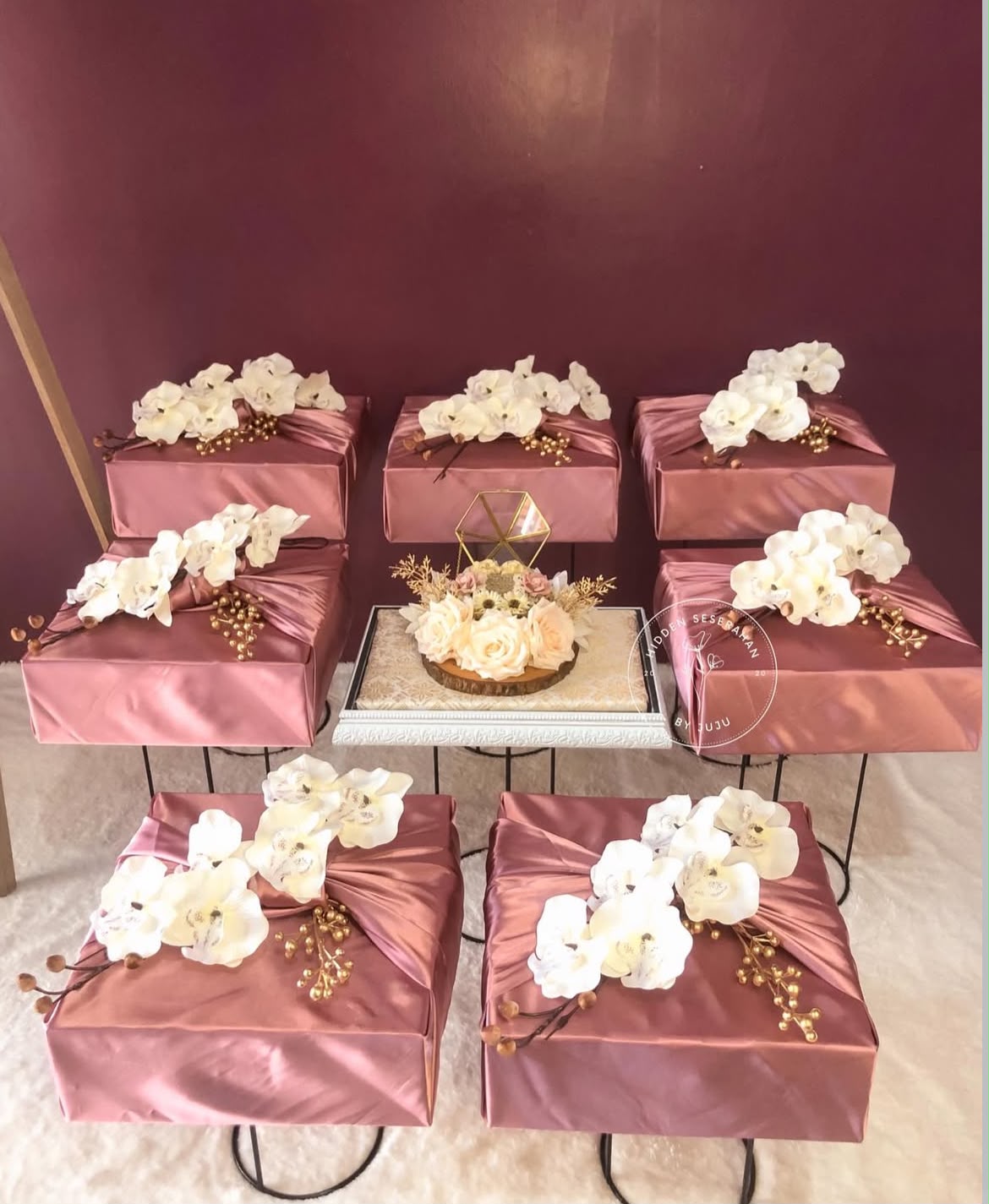 Hidden Seserahan — seserahan tertutup kain satin